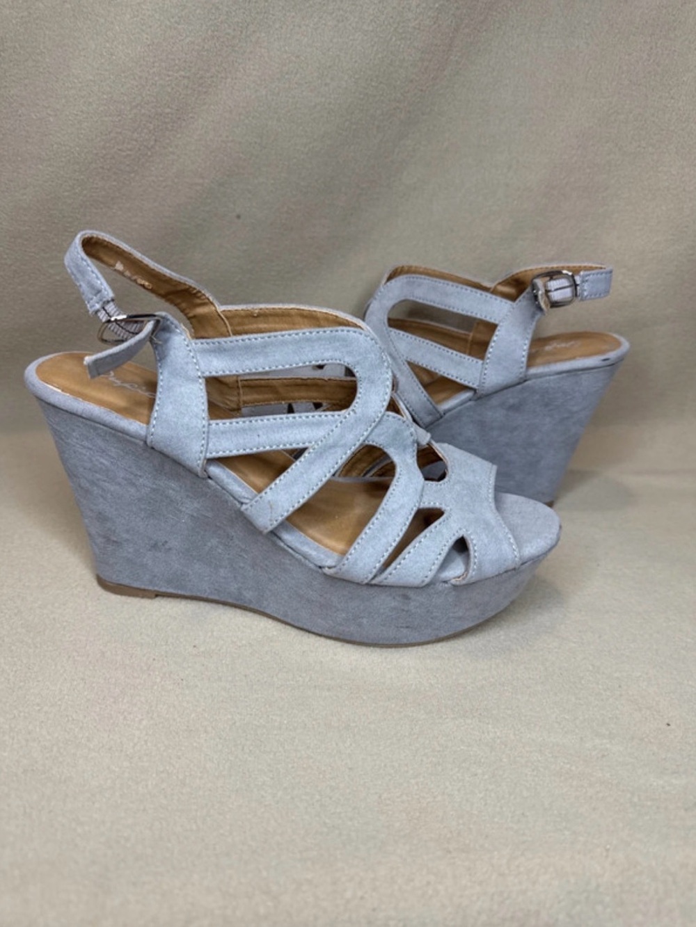 Qupid Light Gray Suede Strappy Wedge Sandals
